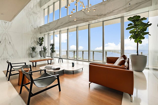 5 of 43 - 300 Biscayne Blvd Way #1907, Miami, FL
