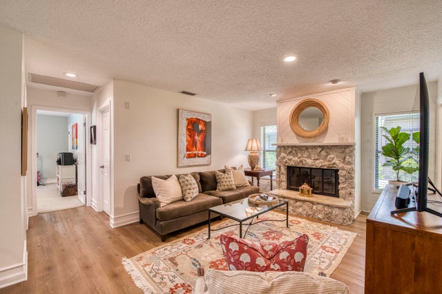 4 of 46 - 18402 Lake Bend Drive, Jupiter, FL