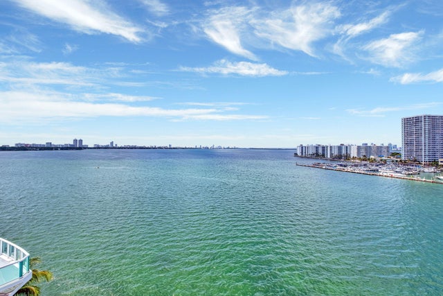 2 of 41 - 2016 Bay Drive #907, Miami Beach, FL