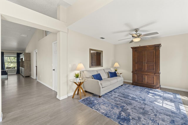 4 of 33 - 4312 Sw Elaine Ct, Port Saint Lucie, FL