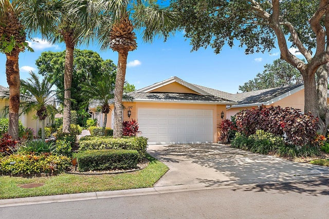1 of 33 - 197 Brier Cir, Jupiter, FL