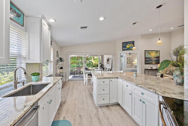 4 of 33 - 197 Brier Cir, Jupiter, FL