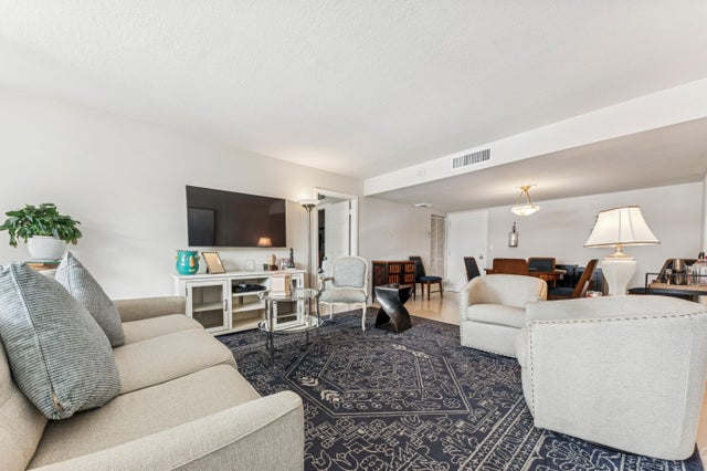 2 of 12 - 2000 Presidential Way #205, West Palm Beach, FL