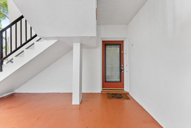 3 of 32 - 117 Lake Dora Drive, West Palm Beach, FL