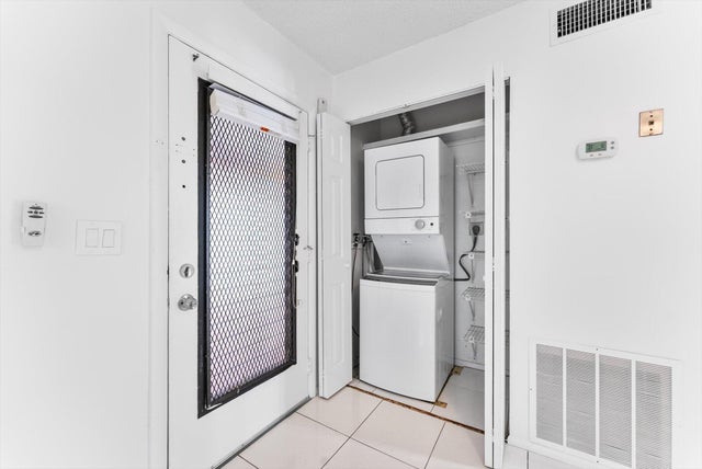 4 of 32 - 117 Lake Dora Drive, West Palm Beach, FL