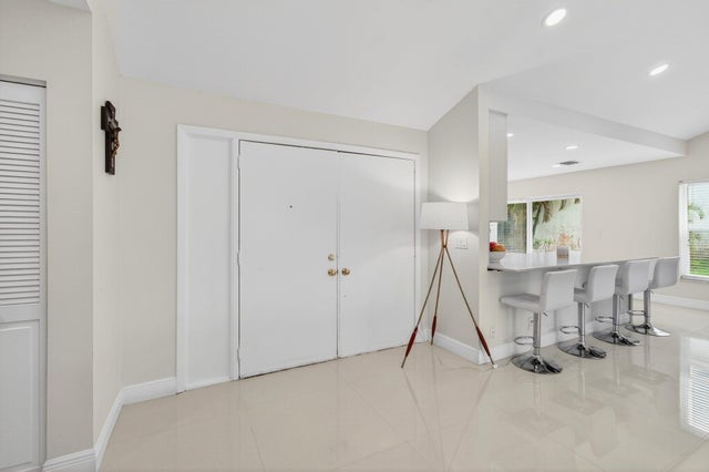 4 of 74 - 5735 Lakeview Mews Circle, Boynton Beach, FL