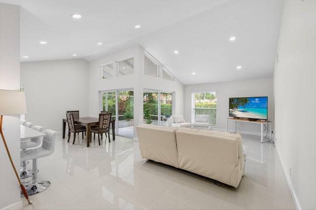 5 of 74 - 5735 Lakeview Mews Circle, Boynton Beach, FL