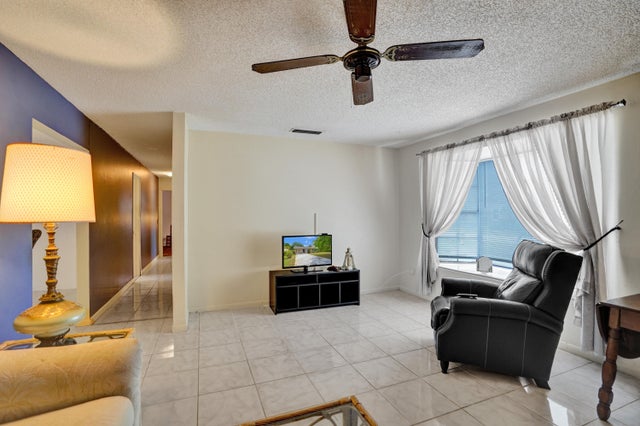 5 of 51 - 2886 Floral Rd, Lake Worth, FL