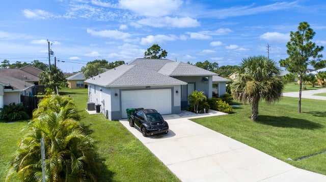 2 of 34 - 2490 Sw Red Ter, Port Saint Lucie, FL