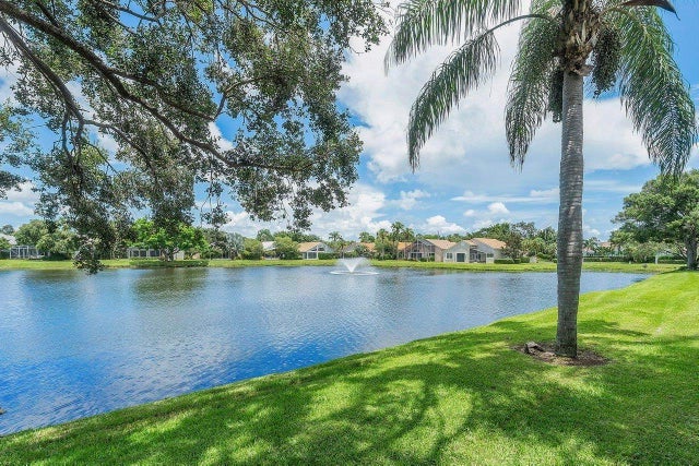 2 of 32 - 6928 Briarlake Circle Cir #104, Palm Beach Gardens, FL