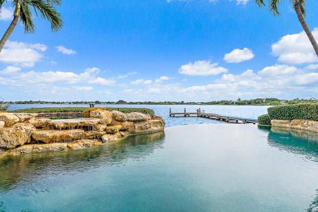 4 of 48 - 20 Yacht Club Pl, Tequesta, FL