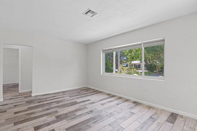 4 of 22 - 1120 N Palmway, Lake Worth Beach, FL