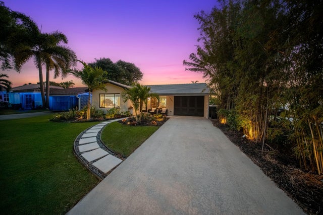 4 of 29 - 1501 S Palmway, Lake Worth, FL