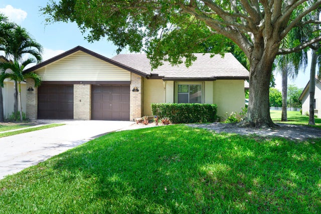 2 of 26 - 116 Village Walk Drive, Royal Palm Beach, FL
