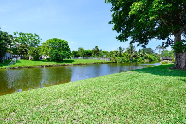 3 of 26 - 116 Village Walk Drive, Royal Palm Beach, FL