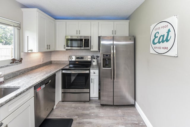 4 of 35 - 1967 Se Dranson Cir, Port Saint Lucie, FL