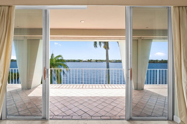 4 of 44 - 2160 Ibis Isle Road #9, Palm Beach, FL