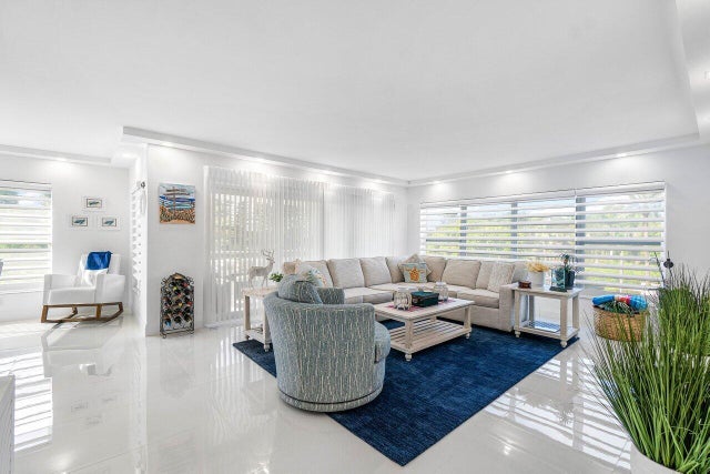 4 of 37 - 875 E Camino Real #3e, Boca Raton, FL
