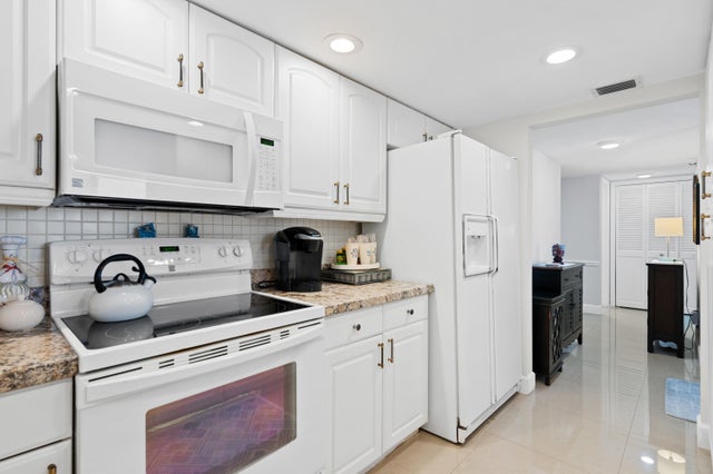 1 of 56 - 899 Jeffery St #301, Boca Raton, FL