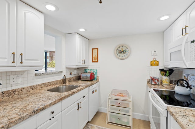 2 of 56 - 899 Jeffery St #301, Boca Raton, FL