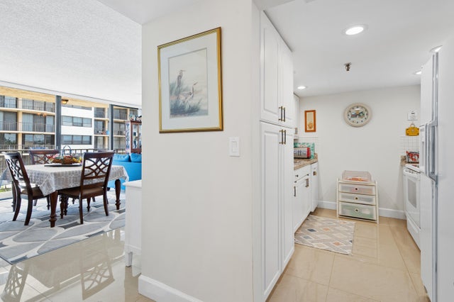 4 of 56 - 899 Jeffery St #301, Boca Raton, FL