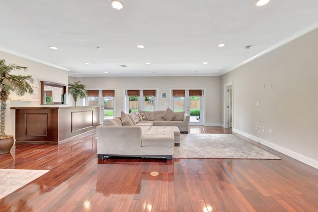 3 of 18 - 3913 Sherwood Blvd, Delray Beach, FL