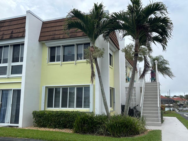 3 of 41 - 1309 Bayshore Drive #104, Fort Pierce, FL