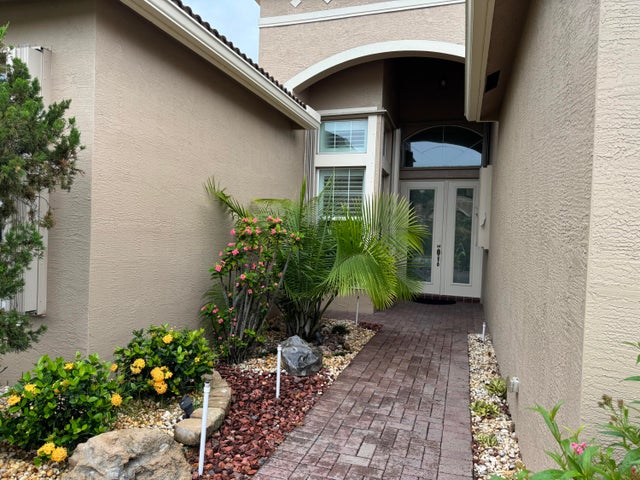 4 of 42 - 10469 Whitewind Circle, Boynton Beach, FL