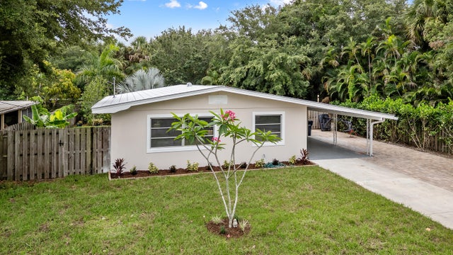 1 of 33 - 709 Sw Bryant Av, Stuart, FL