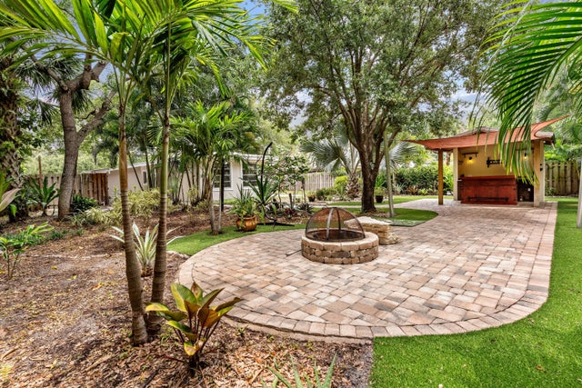 4 of 33 - 709 Sw Bryant Av, Stuart, FL