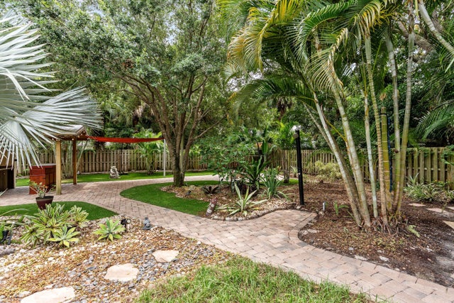 5 of 33 - 709 Sw Bryant Av, Stuart, FL