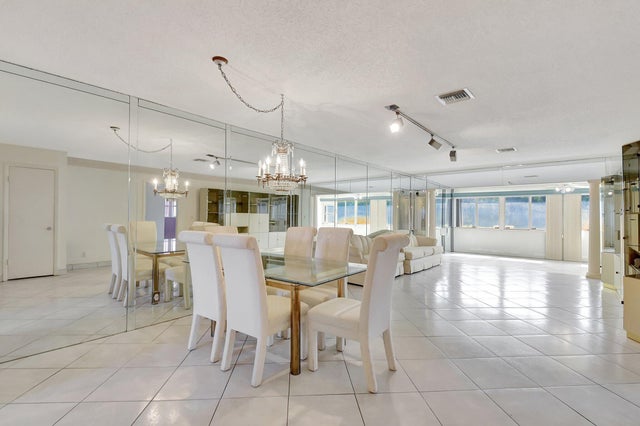 5 of 47 - 5800 Fernley Drive W #51, West Palm Beach, FL