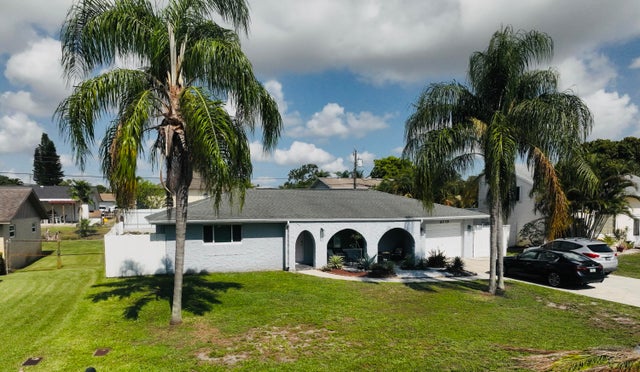 3 of 24 - 6719 Eastview Drive, Lake Worth, FL