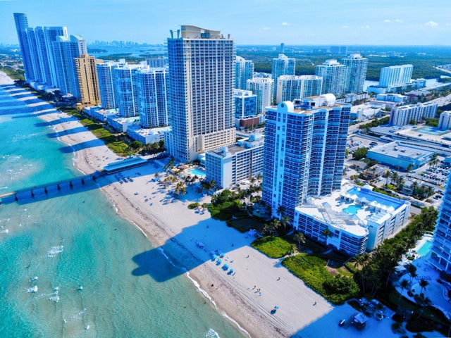 3 of 28 - 16711 Collins Avenue #1906, Sunny Isles Beach, FL