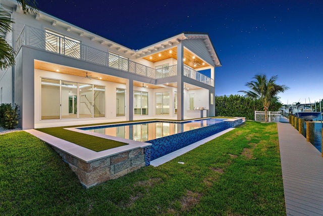 4 of 99 - 20 Tradewinds Circle, Tequesta, FL