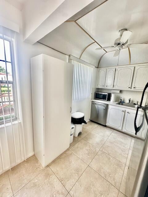4 of 35 - 187 Preston E, Boca Raton, FL