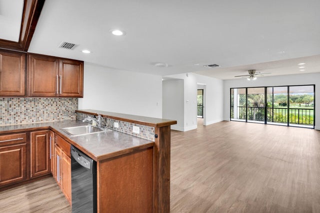 1 of 35 - 1701 Presidential Way #a201, West Palm Beach, FL
