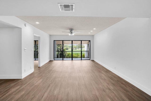 3 of 35 - 1701 Presidential Way #a201, West Palm Beach, FL