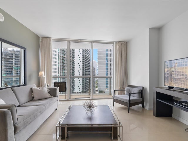 1 of 18 - 485 Brickell Avenue #2107, Miami, FL