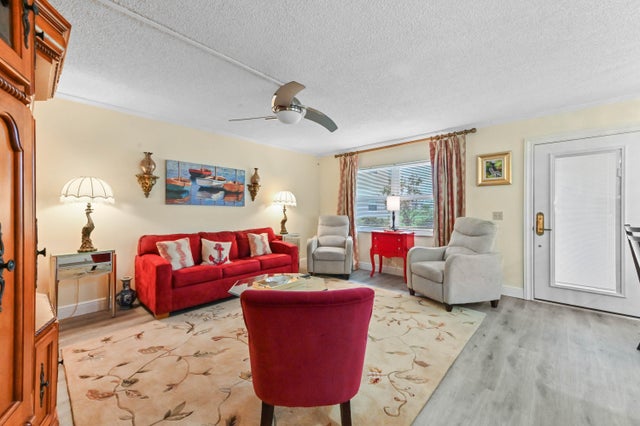 4 of 36 - 196 Burgundy E, Delray Beach, FL