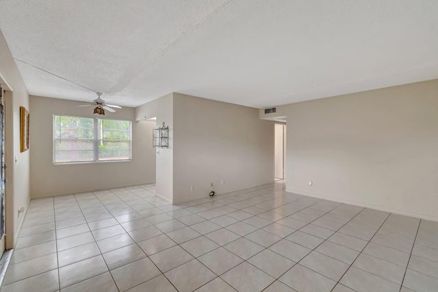 2 of 91 - 393 Fanshaw J, Boca Raton, FL