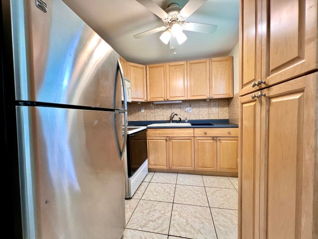 2 of 17 - 160 Bedford G, West Palm Beach, FL