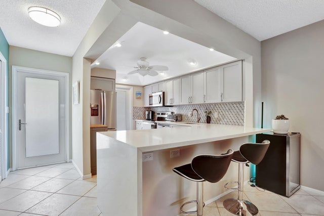1 of 33 - 2731 Ne 14th Street Causeway #apt 702, Pompano Beach, FL