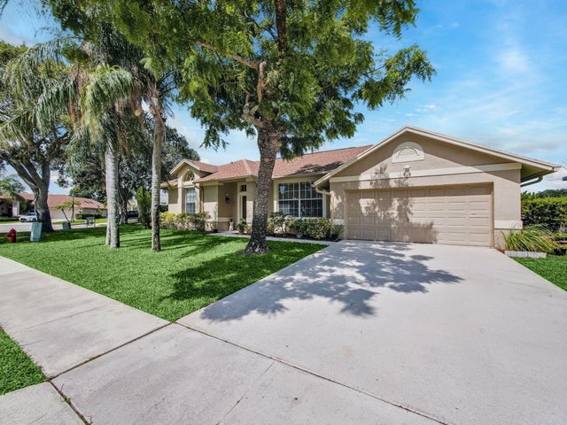 3 of 41 - 3637 Cypress Wood Court, Lake Worth, FL