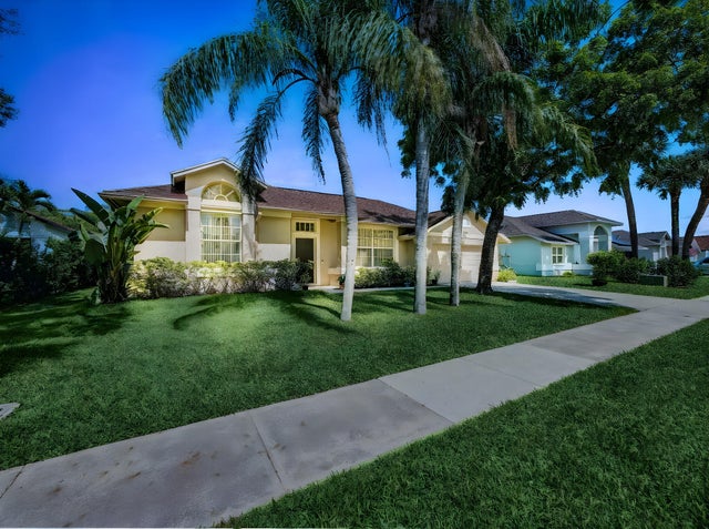 5 of 41 - 3637 Cypress Wood Court, Lake Worth, FL