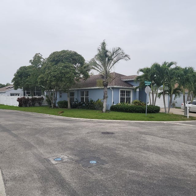 3 of 9 - 1652 Crooked Stick Way, Greenacres, FL
