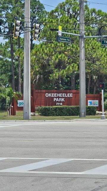 5 of 9 - 1652 Crooked Stick Way, Greenacres, FL