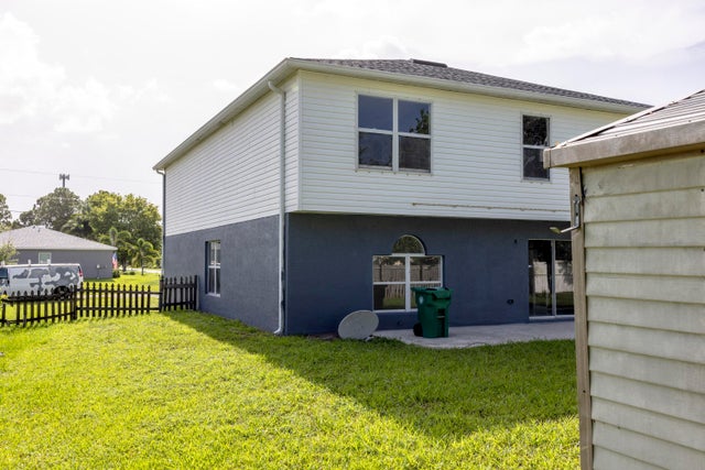 4 of 39 - 1401 Sw Heather St, Port Saint Lucie, FL