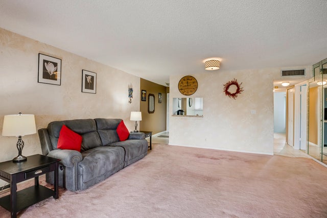 4 of 27 - 3154 Via Poinciana #409, Lake Worth, FL