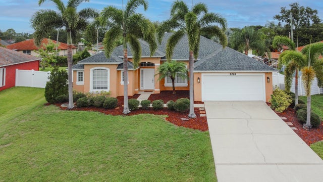 1 of 47 - 3218 Sw Crumpacker St, Port Saint Lucie, FL